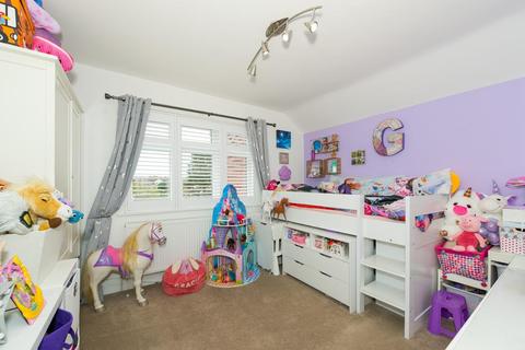35 Calverley Road, Epsom, KT17 2NX