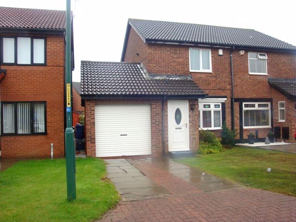 Beaconside, South Shields 2 bed semidetached house £750 pcm (£173 pw)