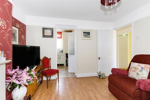 3 Meadow Close, Chislehurst, BR7 6JB