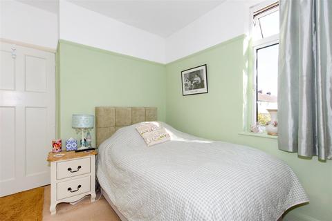 3 Meadow Close, Chislehurst, BR7 6JB