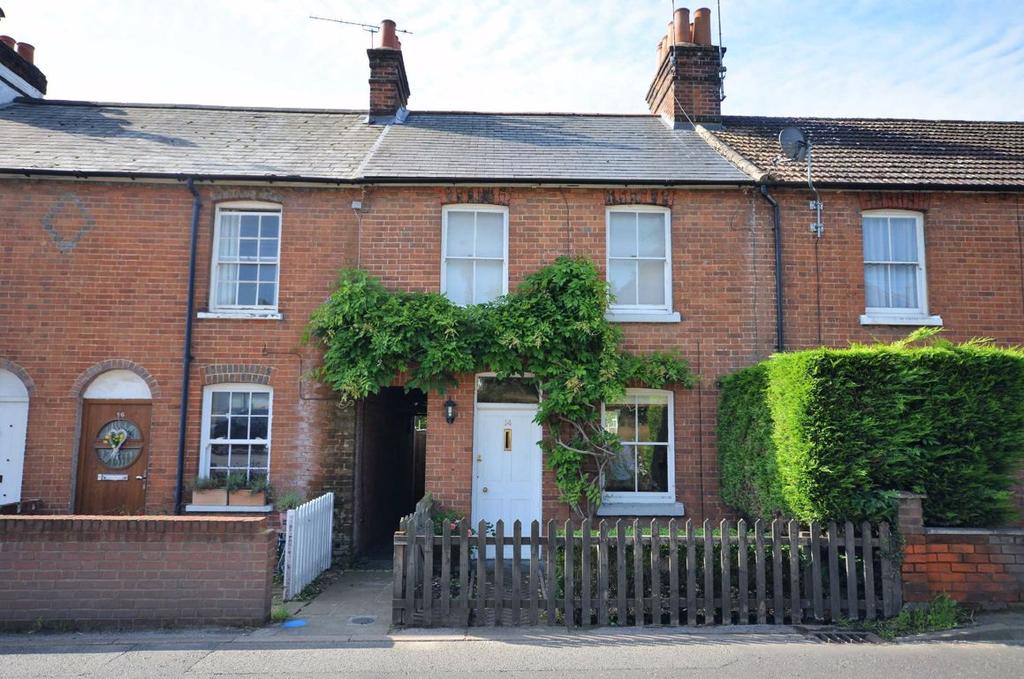 Guildford Road, Farnham 2 bed terraced house £399,000