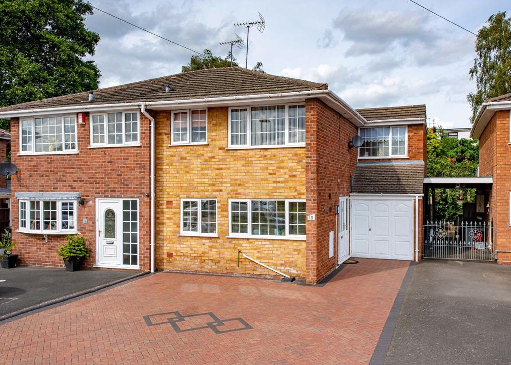 10, Clee View Road, Wombourne... 3 bed semidetached house £265,000
