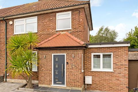 42 Bushfields, Loughton, IG10 3JP