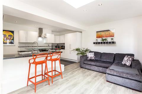 42 Bushfields, Loughton, IG10 3JP