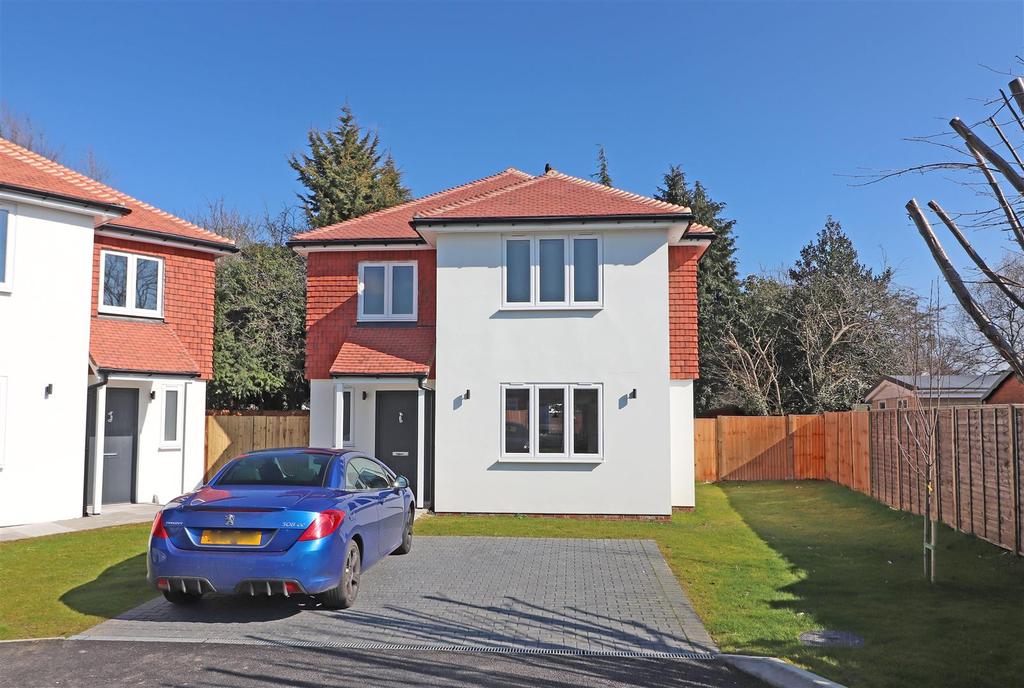 Parkhurst Road, Horley 4 bed detached house £650,000