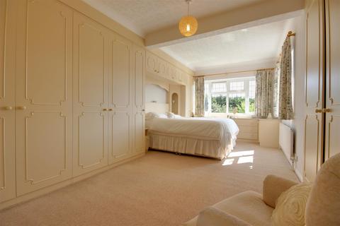 53 Corby Park, North Ferriby, HU14 3AX