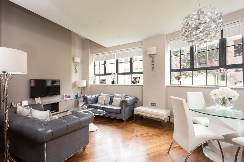 Sitting Dining Area