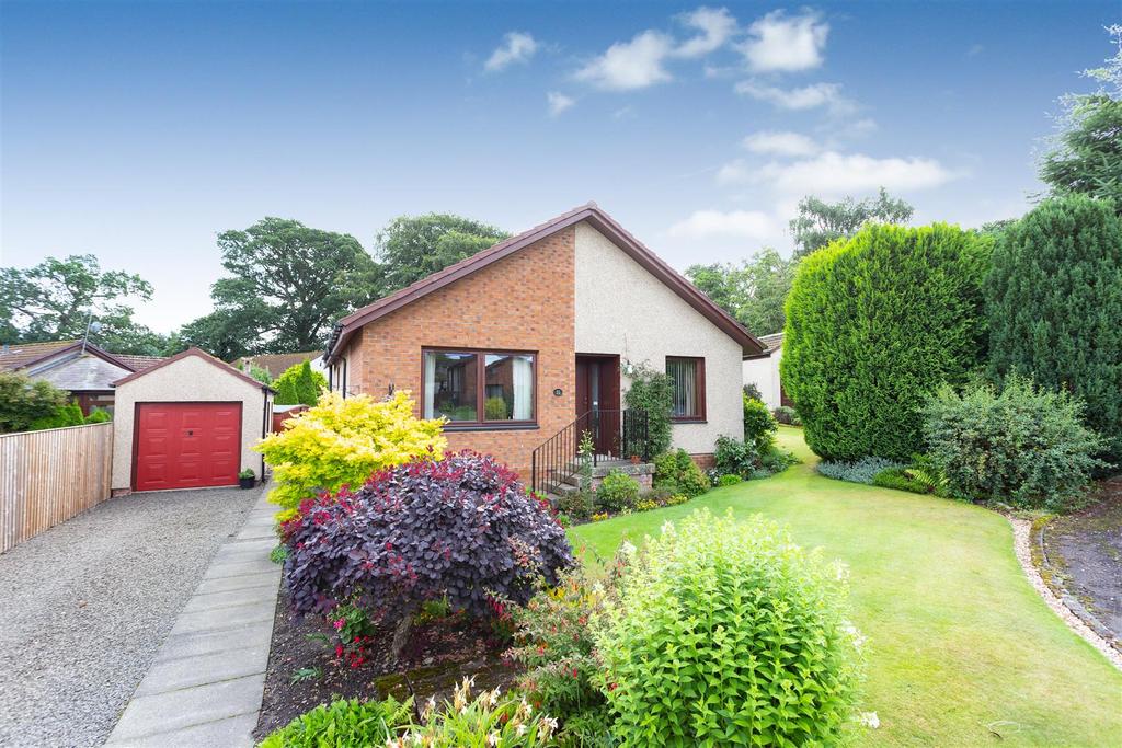 Hatton Road, Luncarty, Perth 3 bed detached bungalow £229,950