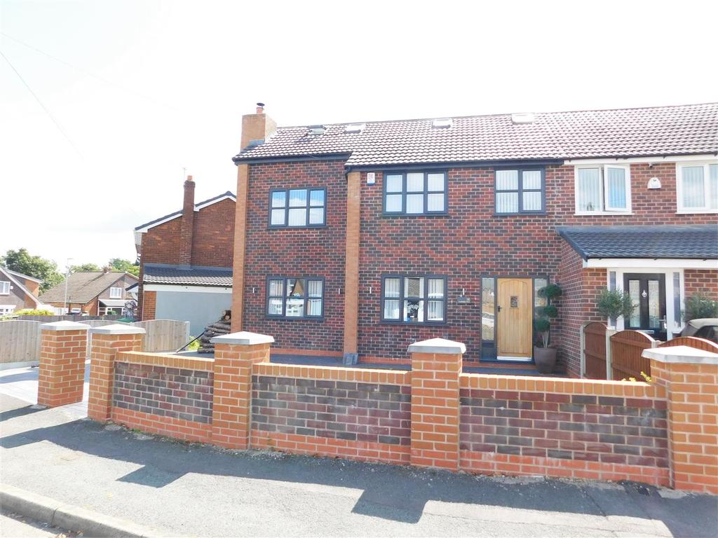 Cambridge Road, Failsworth, Manchester 4 bed semidetached house £370,000