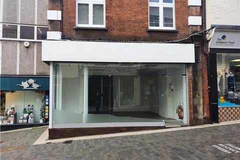 Shop to rent - Gabriels Hill, Maidstone, Kent, ME15 6JG