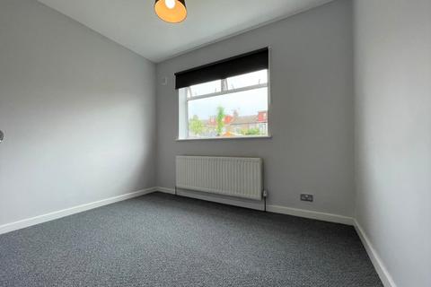 2 bedroom flat to rent - Glencoe Ave, Newbury Park