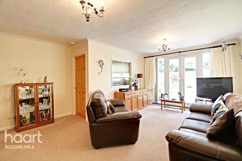 5 Edward Road, Biggin Hill, Westerham, TN16 3HL