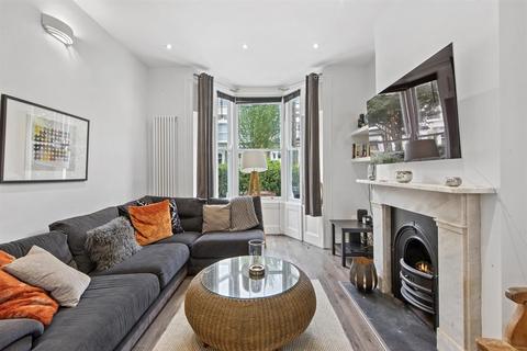 19 Harcombe Road, London, N16 0RX
