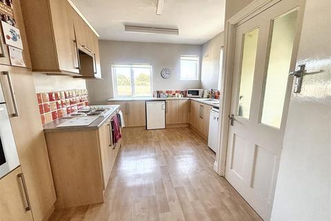 3 bedroom detached bungalow for sale, Exeter Road, Topsham