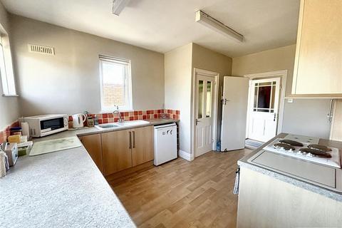 3 bedroom detached bungalow for sale, Exeter Road, Topsham