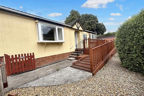 First Avenue, Newport Park, Exeter