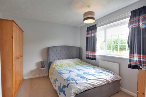6 Wold Close, Gossops Green, Crawley, RH11 8LG