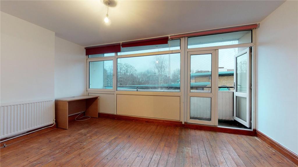 Kirton Gardens, Shoreditch, London 3 bed flat £3,000 pcm (£692 pw)
