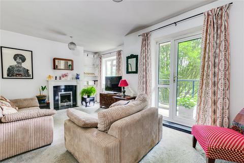 56 Edensor Gardens, London, W4 2QZ