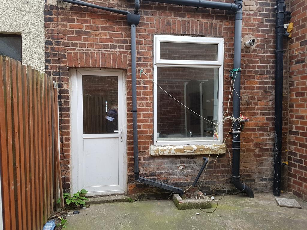 Fitzwilliam Road, Eastwood, Rotherham s65 1LY 3 bed terraced house £