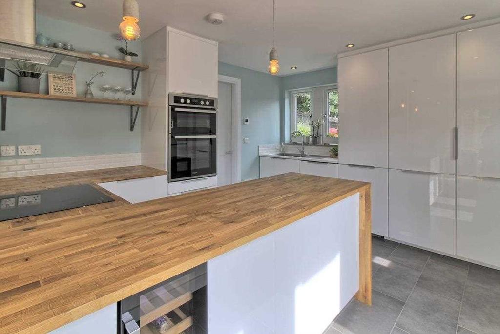 Fitted Kitchen