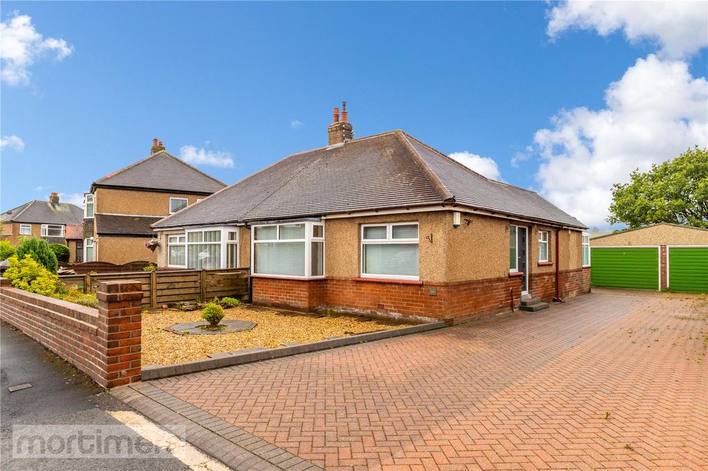 St. Peters Close, Clayton Le Dale, Blackburn, BB1 2 bed semidetached