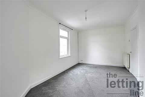 2 bedroom apartment to rent - Harman Road, Enfield, Middlesex, EN1
