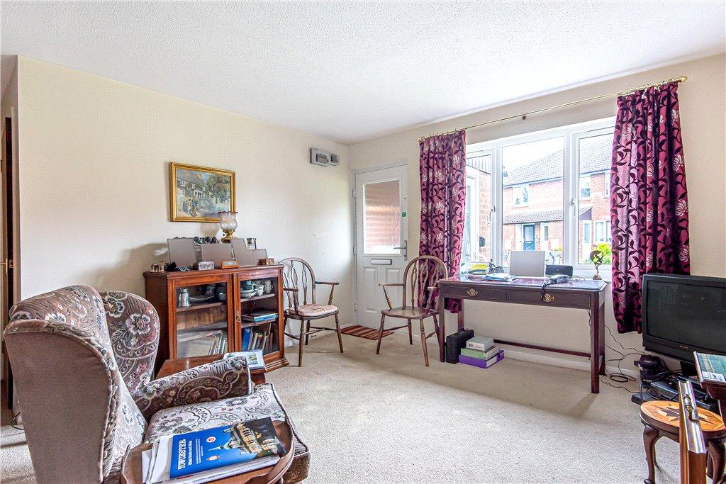 Sitting/Dining Room