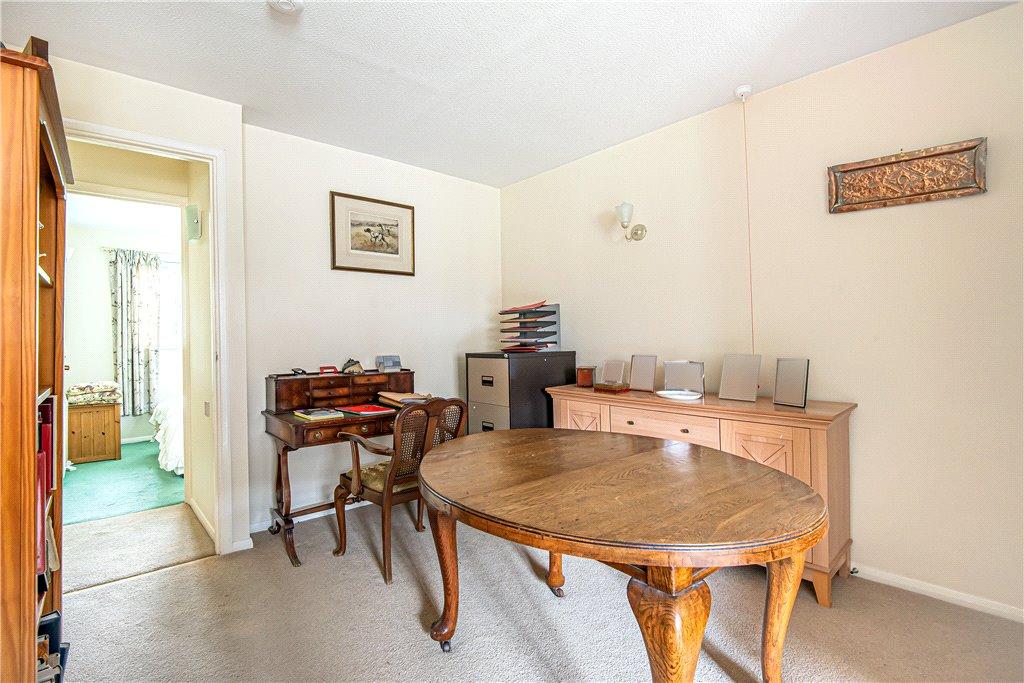 Sitting/Dining Room