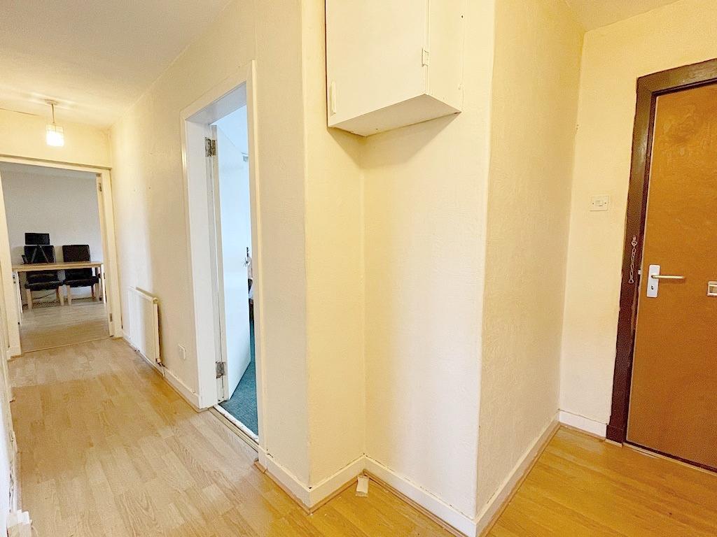 Spittal Road, Rutherglen G73 3 bed flat £49,995