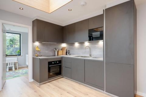 2 bedroom apartment to rent, Hamilton Road, Golders Green, NW11