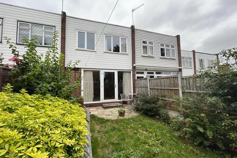 29 Kesteven Close, Ilford, IG6 3EP