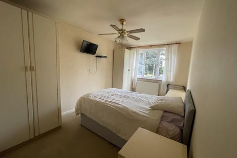 29 Kesteven Close, Ilford, IG6 3EP