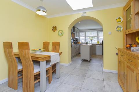 11 Queensferry Road, Muthill, Crieff, PH5 2AQ