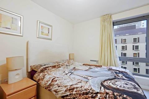 1 bedroom apartment to rent, Victoria Road, London W3