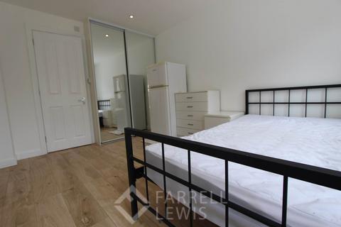 House share to rent, Frithville Gardens, London W12