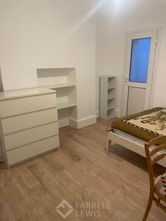 House share to rent, Frithville Gardens, London W12