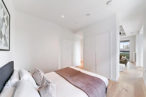 Studio to rent, Rendel House, Goodluck Hope, London, E14