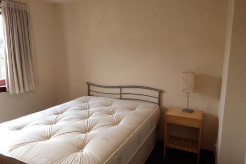 2 bedroom flat to rent, Crow Road, Anniesland, Glasgow, G13