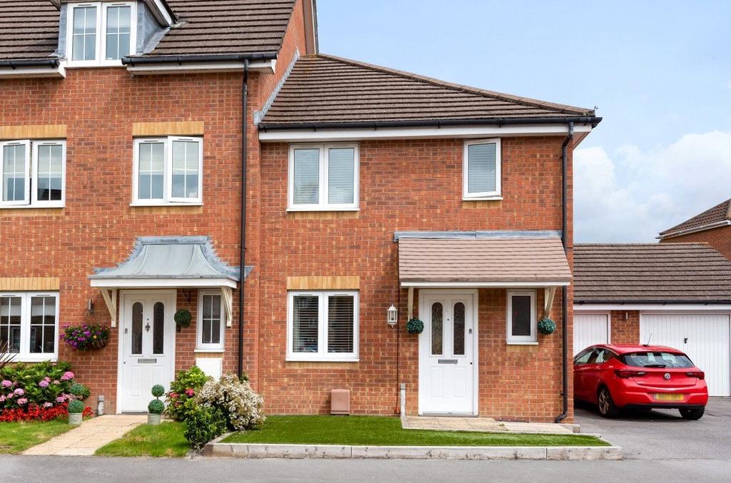 Kipling Close, Whiteley, Fareham, PO15 3 bed semidetached house £359,950
