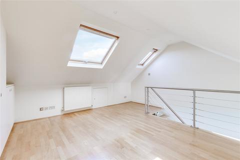 2 bedroom apartment to rent, Hazelbourne Road, London, SW12