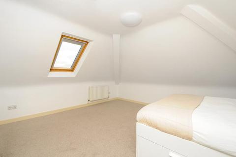 2 bedroom flat to rent, North Way,  Headington,  OX3