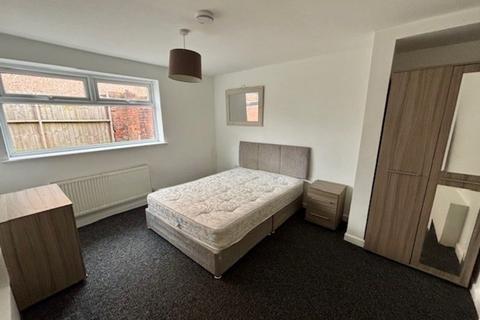 1 bedroom in a house share to rent, North Road, St. Helens Town Centre, St Helens