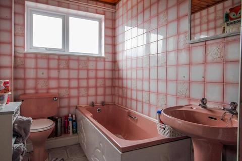 45 Aled Avenue, Rhyl, LL18 2HN