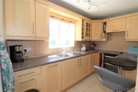 57 Denton Close, Kenilworth, CV8 1BJ