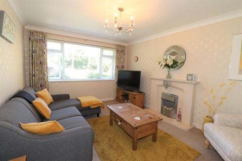 57 Denton Close, Kenilworth, CV8 1BJ