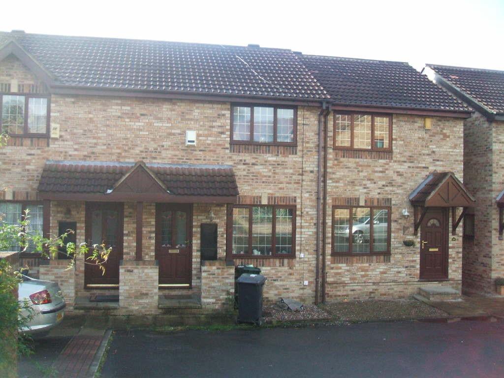 Castle Hill View, Heckmondwike, West Yorkshire 2 bed townhouse £650 pcm (£150 pw)