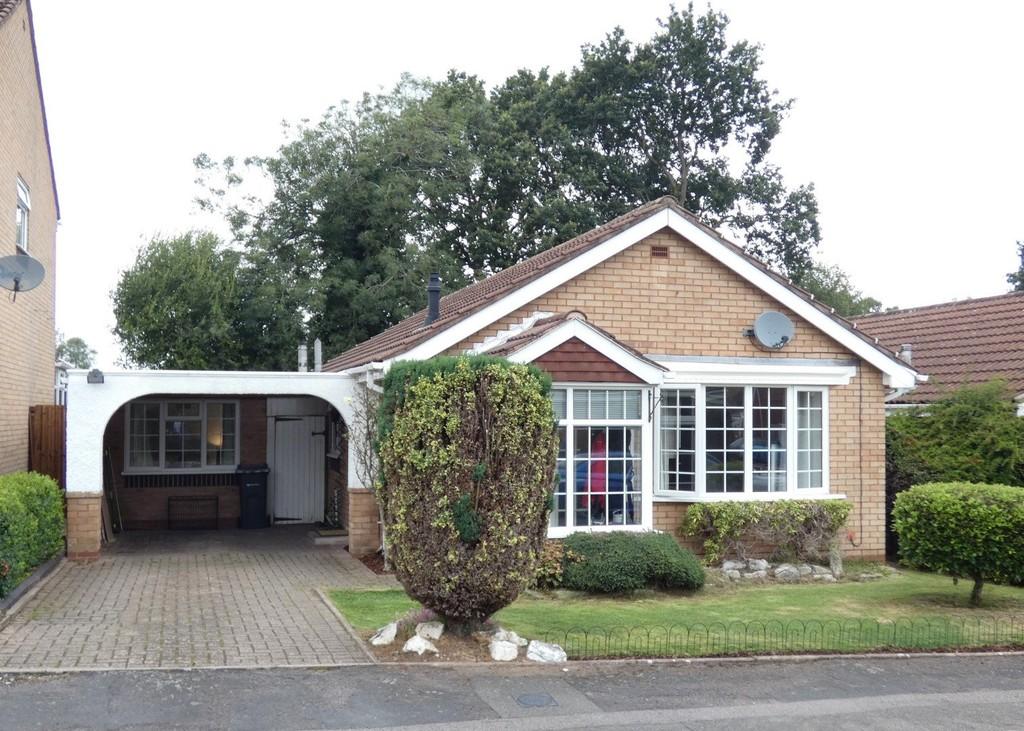 Kensington Drive, Four Oaks 2 bed detached bungalow for sale £370,000