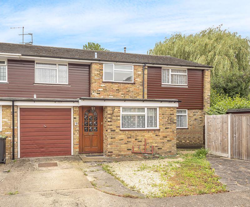 Broom Hill, Stoke Poges, Buckinghamshire 4 bed semidetached house £