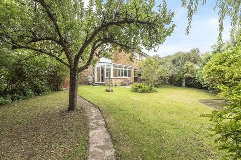 9 Broom Hill, Stoke Poges, Slough, SL2 4PU